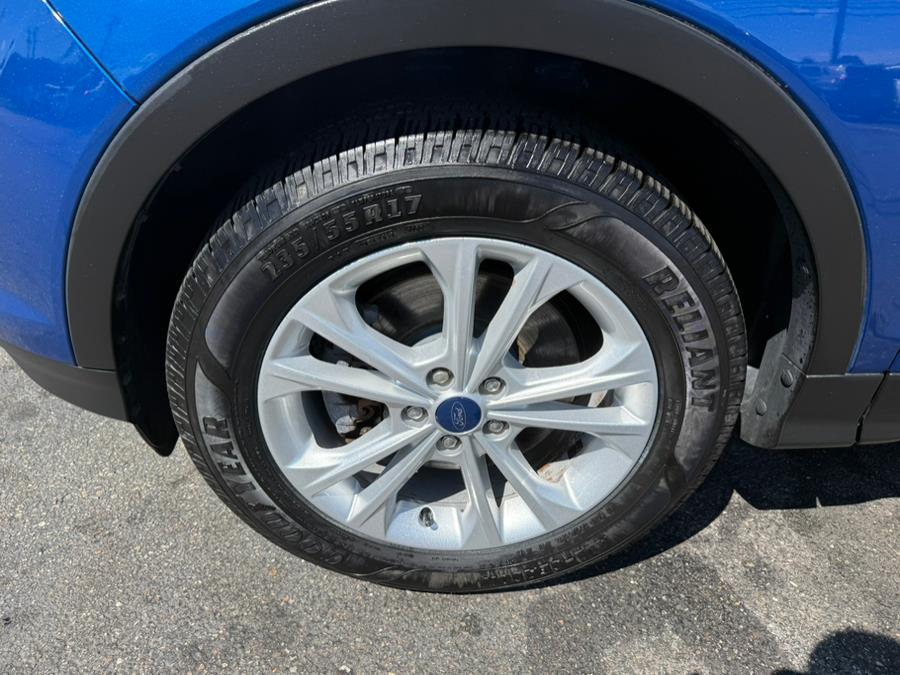 2017 Ford Escape SE 4WD, available for sale in East Windsor, Connecticut | Century Auto And Truck. East Windsor, Connecticut 2017 Ford Escape SE 4WD, available for sale in East Windsor, Connecticut | Century Auto And Truck. East Windsor, Connecticut