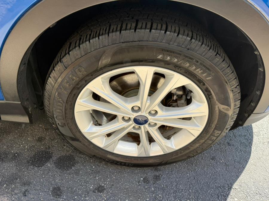 2017 Ford Escape SE 4WD, available for sale in East Windsor, Connecticut | Century Auto And Truck. East Windsor, Connecticut 2017 Ford Escape SE 4WD, available for sale in East Windsor, Connecticut | Century Auto And Truck. East Windsor, Connecticut