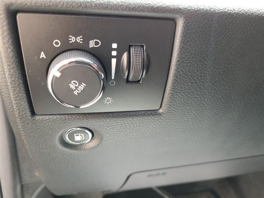2014 Jeep Grand Cherokee 4WD 4dr Limited, available for sale in Canton, Connecticut | Lava Motors. Canton, Connecticut 2014 Jeep Grand Cherokee 4WD 4dr Limited, available for sale in Canton, Connecticut | Lava Motors. Canton, Connecticut