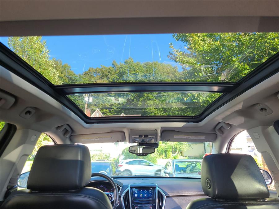2013 Cadillac SRX AWD 4dr Performance Collection, available for sale in Canton, Connecticut | Lava Motors. Canton, Connecticut 2013 Cadillac SRX AWD 4dr Performance Collection, available for sale in Canton, Connecticut | Lava Motors. Canton, Connecticut