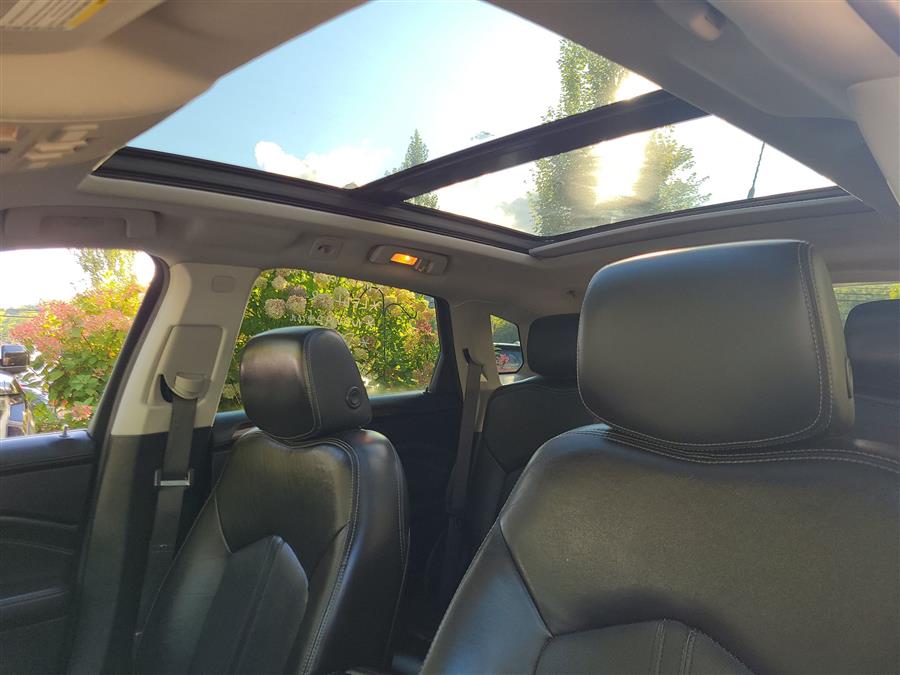 2013 Cadillac SRX AWD 4dr Performance Collection, available for sale in Canton, Connecticut | Lava Motors. Canton, Connecticut 2013 Cadillac SRX AWD 4dr Performance Collection, available for sale in Canton, Connecticut | Lava Motors. Canton, Connecticut