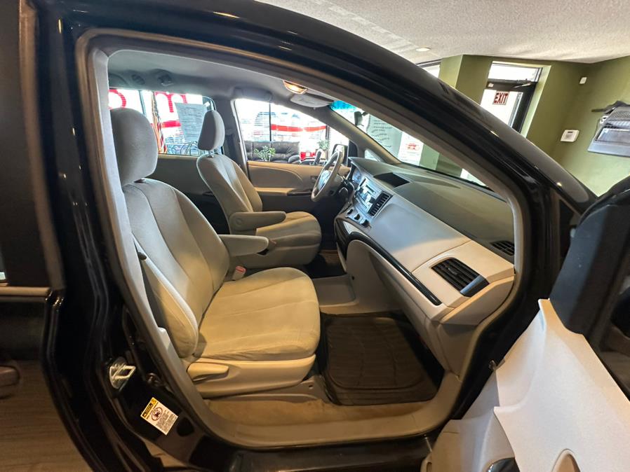 2013 Toyota Sienna 5dr 7-Pass Van V6 L FWD (Natl), available for sale in West Hartford, Connecticut | AutoMax. West Hartford, Connecticut 2013 Toyota Sienna 5dr 7-Pass Van V6 L FWD (Natl), available for sale in West Hartford, Connecticut | AutoMax. West Hartford, Connecticut