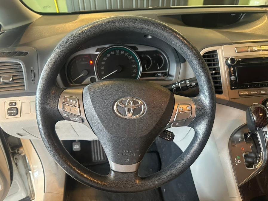 2012 Toyota Venza 4dr Wgn I4 AWD LE (Natl), available for sale in West Hartford, Connecticut | AutoMax. West Hartford, Connecticut 2012 Toyota Venza 4dr Wgn I4 AWD LE (Natl), available for sale in West Hartford, Connecticut | AutoMax. West Hartford, Connecticut