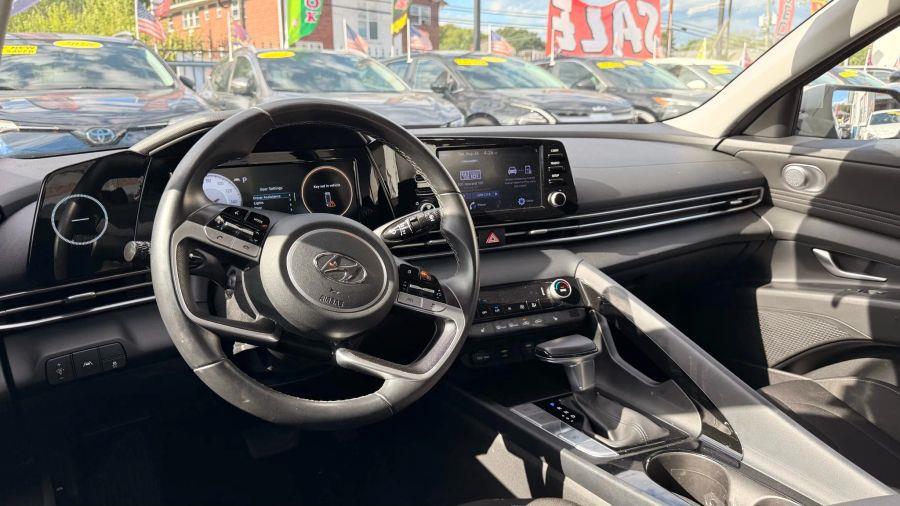 2022 Hyundai Elantra SEL Sedan 4D, available for sale in Linden, New Jersey | Route 27 Auto Mall. Linden, New Jersey 2022 Hyundai Elantra SEL Sedan 4D, available for sale in Linden, New Jersey | Route 27 Auto Mall. Linden, New Jersey