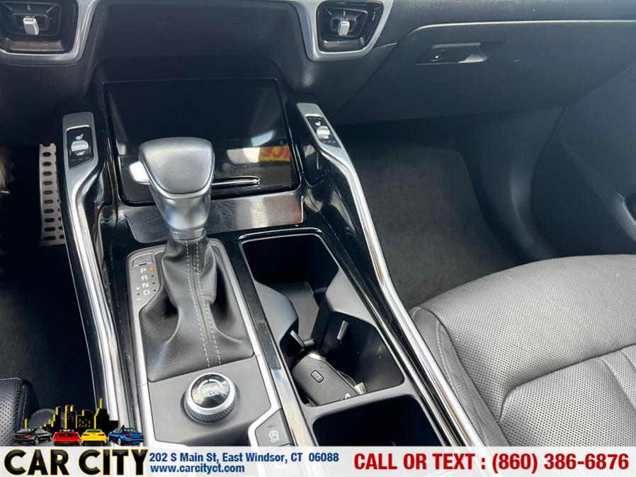 2022 Kia Sorento SX Prestige FWD, available for sale in East Windsor, Connecticut | Car City LLC. East Windsor, Connecticut 2022 Kia Sorento SX Prestige FWD, available for sale in East Windsor, Connecticut | Car City LLC. East Windsor, Connecticut
