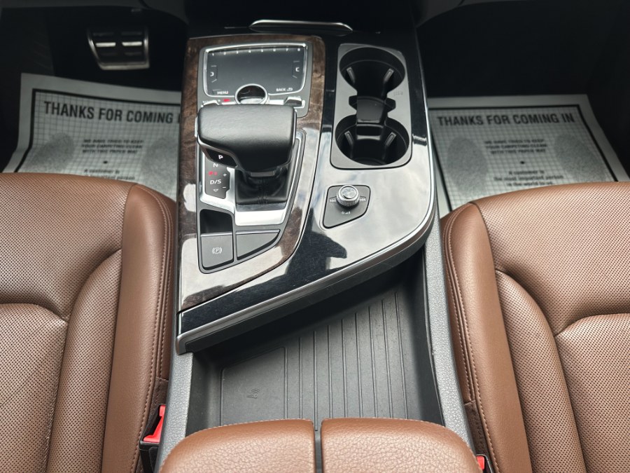 2017 Audi Q7 3.0 TFSI Premium Plus, available for sale in Paterson, New Jersey | DZ Automall. Paterson, New Jersey 2017 Audi Q7 3.0 TFSI Premium Plus, available for sale in Paterson, New Jersey | DZ Automall. Paterson, New Jersey