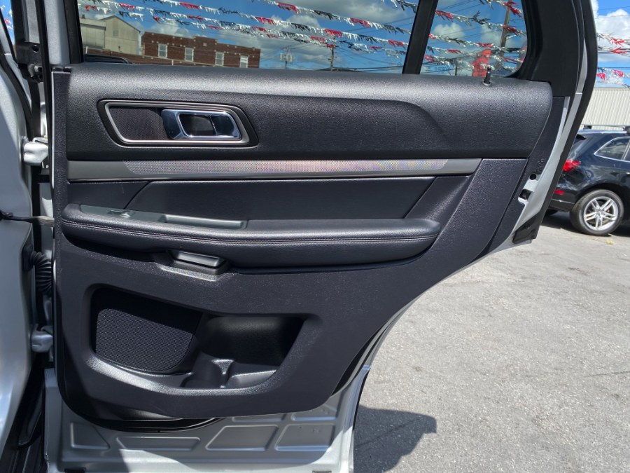 2019 Ford Explorer XLT 4WD, available for sale in Paterson, New Jersey | DZ Automall. Paterson, New Jersey 2019 Ford Explorer XLT 4WD, available for sale in Paterson, New Jersey | DZ Automall. Paterson, New Jersey