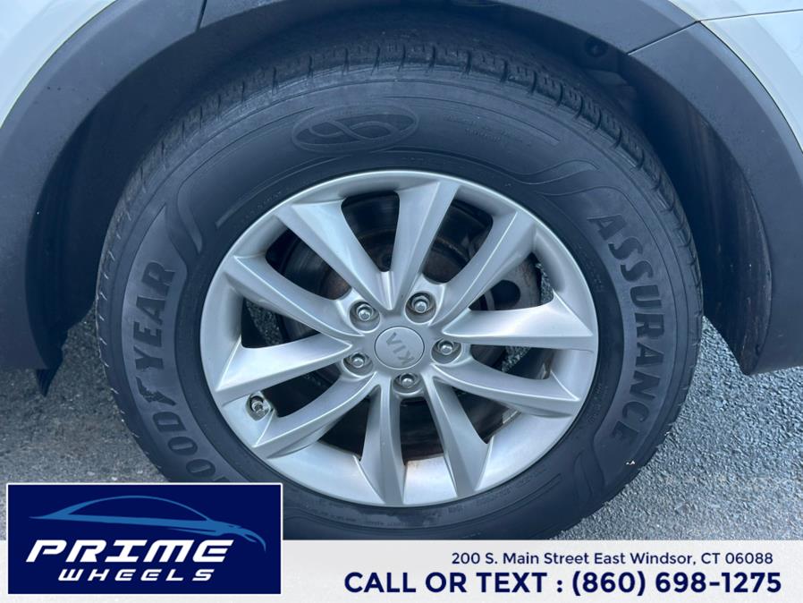 2017 Kia Sorento LX V6 AWD, available for sale in East Windsor, Connecticut | Prime Wheels. East Windsor, Connecticut 2017 Kia Sorento LX V6 AWD, available for sale in East Windsor, Connecticut | Prime Wheels. East Windsor, Connecticut