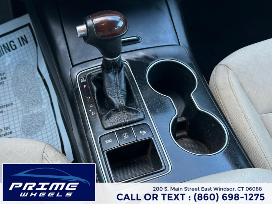 2017 Kia Sorento LX V6 AWD, available for sale in East Windsor, Connecticut | Prime Wheels. East Windsor, Connecticut 2017 Kia Sorento LX V6 AWD, available for sale in East Windsor, Connecticut | Prime Wheels. East Windsor, Connecticut