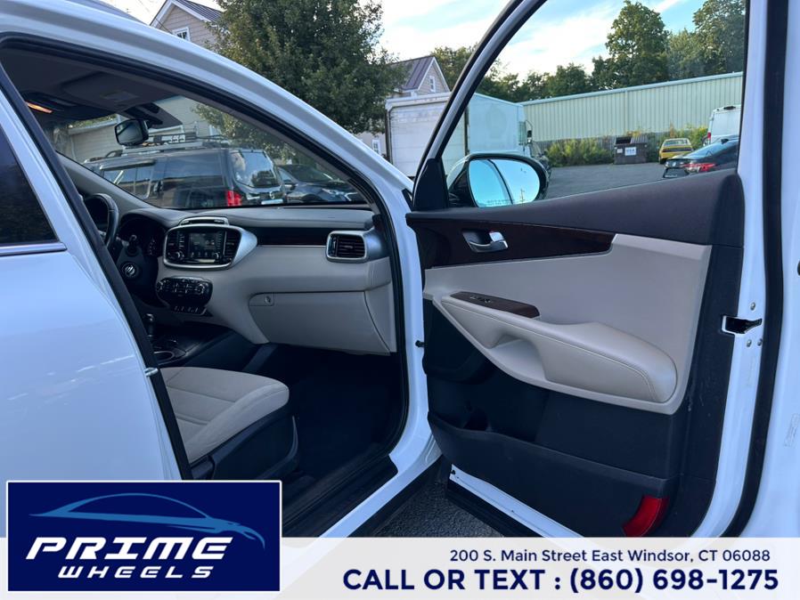 2017 Kia Sorento LX V6 AWD, available for sale in East Windsor, Connecticut | Prime Wheels. East Windsor, Connecticut 2017 Kia Sorento LX V6 AWD, available for sale in East Windsor, Connecticut | Prime Wheels. East Windsor, Connecticut