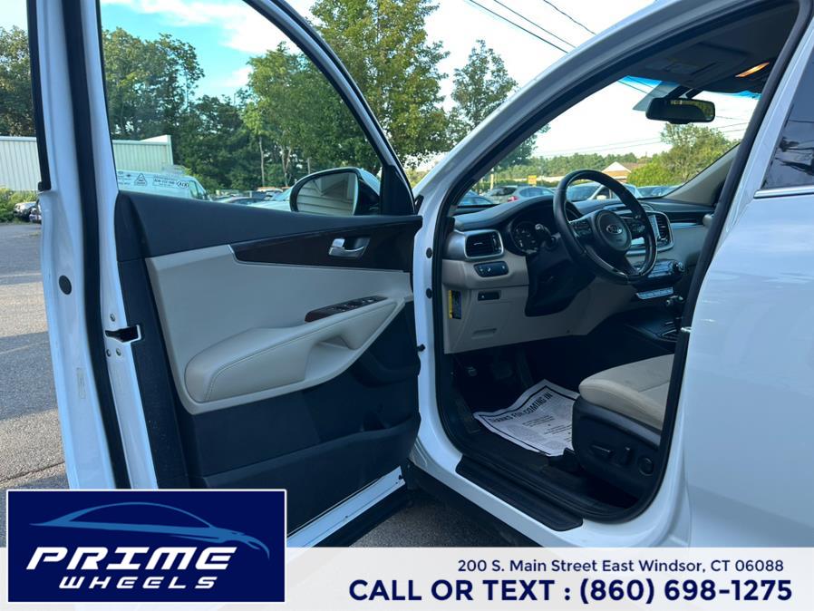 2017 Kia Sorento LX V6 AWD, available for sale in East Windsor, Connecticut | Prime Wheels. East Windsor, Connecticut 2017 Kia Sorento LX V6 AWD, available for sale in East Windsor, Connecticut | Prime Wheels. East Windsor, Connecticut