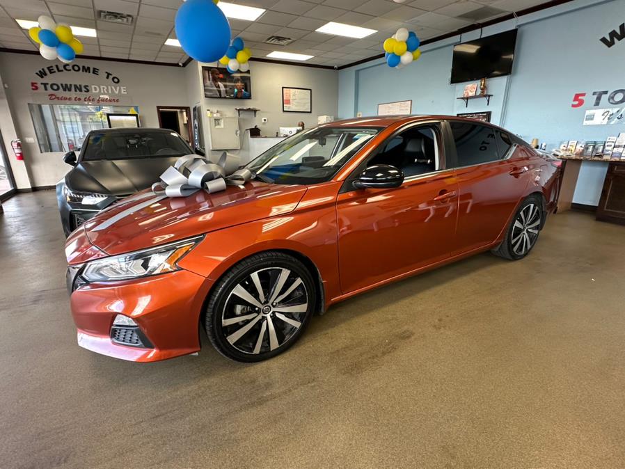 2022 Nissan Altima 2.5 SR Sedan, available for sale in Inwood, New York | 5 Towns Drive. Inwood, New York 2022 Nissan Altima 2.5 SR Sedan, available for sale in Inwood, New York | 5 Towns Drive. Inwood, New York