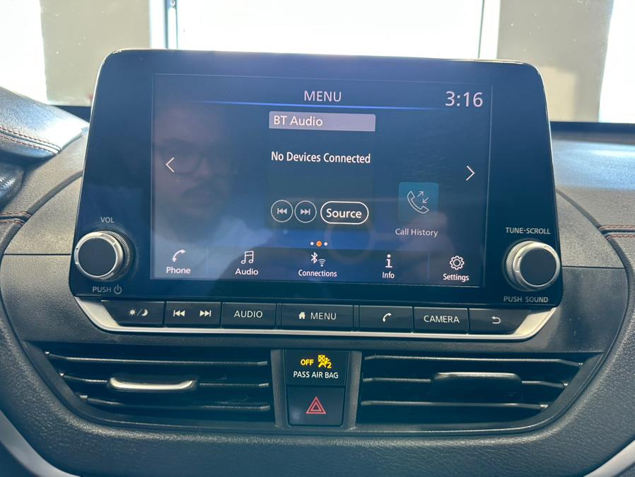 2022 Nissan Altima 2.5 SR Sedan, available for sale in Inwood, New York | 5 Towns Drive. Inwood, New York 2022 Nissan Altima 2.5 SR Sedan, available for sale in Inwood, New York | 5 Towns Drive. Inwood, New York