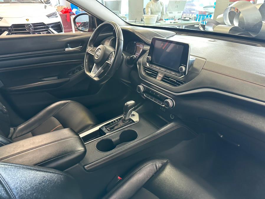 2022 Nissan Altima 2.5 SR Sedan, available for sale in Inwood, New York | 5 Towns Drive. Inwood, New York 2022 Nissan Altima 2.5 SR Sedan, available for sale in Inwood, New York | 5 Towns Drive. Inwood, New York