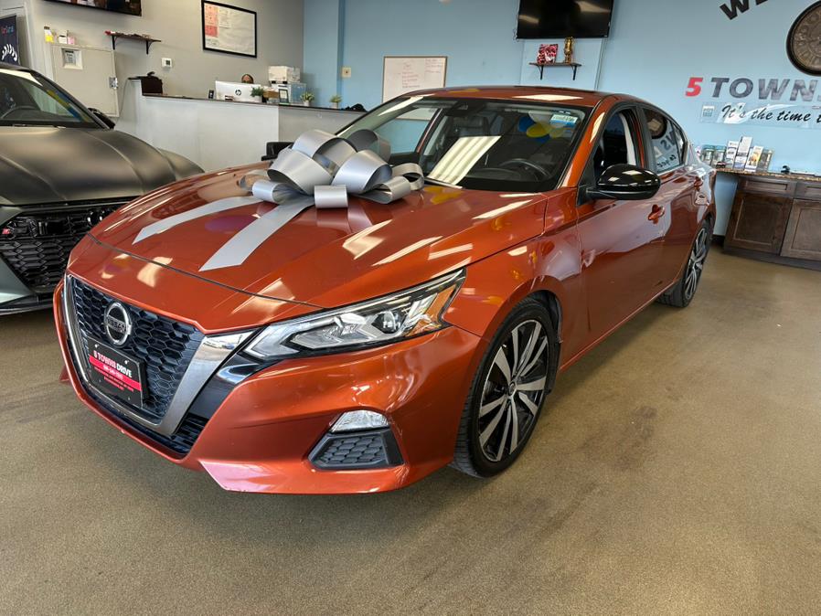 2022 Nissan Altima 2.5 SR Sedan, available for sale in Inwood, New York | 5 Towns Drive. Inwood, New York 2022 Nissan Altima 2.5 SR Sedan, available for sale in Inwood, New York | 5 Towns Drive. Inwood, New York