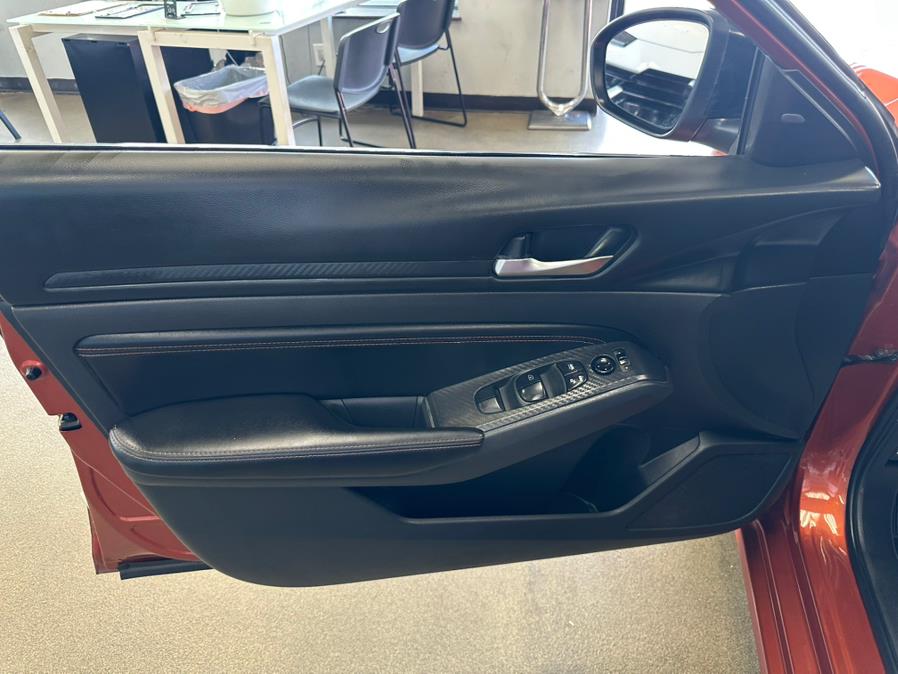 2022 Nissan Altima 2.5 SR Sedan, available for sale in Inwood, New York | 5 Towns Drive. Inwood, New York 2022 Nissan Altima 2.5 SR Sedan, available for sale in Inwood, New York | 5 Towns Drive. Inwood, New York