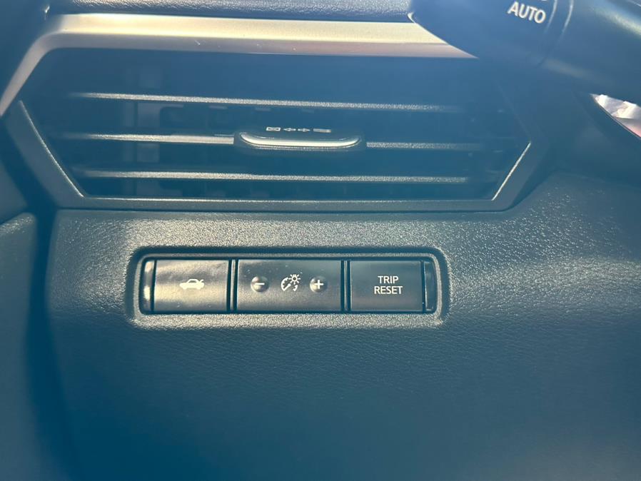2022 Nissan Altima 2.5 SR Sedan, available for sale in Inwood, New York | 5 Towns Drive. Inwood, New York 2022 Nissan Altima 2.5 SR Sedan, available for sale in Inwood, New York | 5 Towns Drive. Inwood, New York
