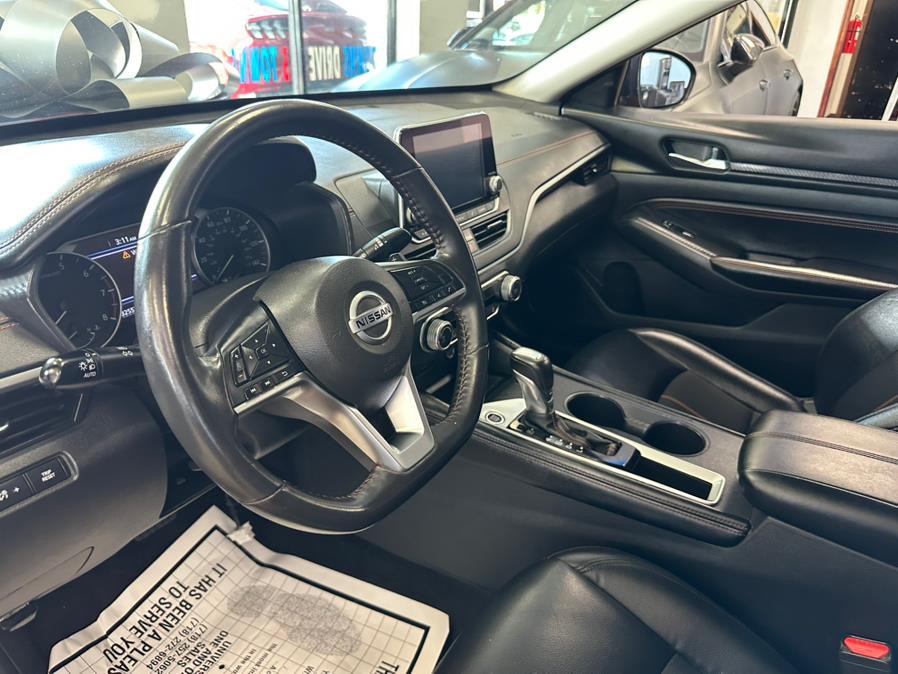 2022 Nissan Altima 2.5 SR Sedan, available for sale in Inwood, New York | 5 Towns Drive. Inwood, New York 2022 Nissan Altima 2.5 SR Sedan, available for sale in Inwood, New York | 5 Towns Drive. Inwood, New York
