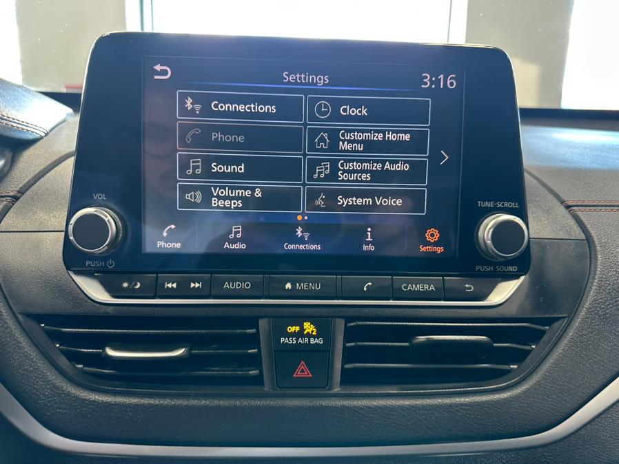 2022 Nissan Altima 2.5 SR Sedan, available for sale in Inwood, New York | 5 Towns Drive. Inwood, New York 2022 Nissan Altima 2.5 SR Sedan, available for sale in Inwood, New York | 5 Towns Drive. Inwood, New York