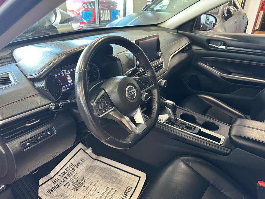 2022 Nissan Altima 2.5 SR Sedan, available for sale in Inwood, New York | 5 Towns Drive. Inwood, New York 2022 Nissan Altima 2.5 SR Sedan, available for sale in Inwood, New York | 5 Towns Drive. Inwood, New York