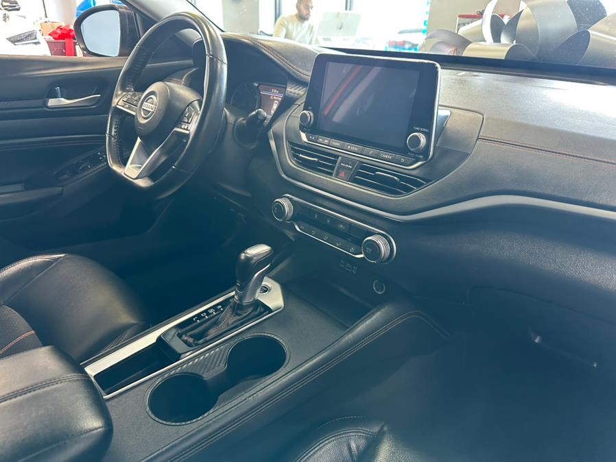2022 Nissan Altima 2.5 SR Sedan, available for sale in Inwood, New York | 5 Towns Drive. Inwood, New York 2022 Nissan Altima 2.5 SR Sedan, available for sale in Inwood, New York | 5 Towns Drive. Inwood, New York