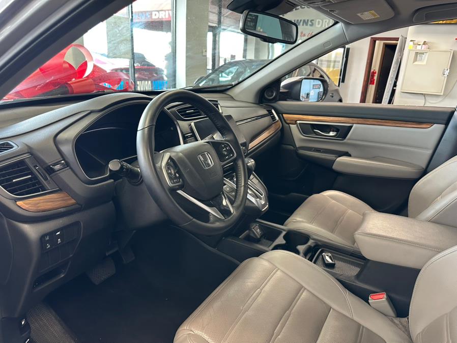 2017 Honda CR-V EX-L AWD w/Navi, available for sale in Inwood, New York | 5 Towns Drive. Inwood, New York 2017 Honda CR-V EX-L AWD w/Navi, available for sale in Inwood, New York | 5 Towns Drive. Inwood, New York