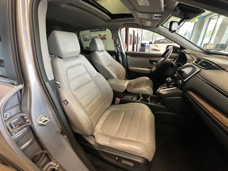2017 Honda CR-V EX-L AWD w/Navi, available for sale in Inwood, New York | 5 Towns Drive. Inwood, New York 2017 Honda CR-V EX-L AWD w/Navi, available for sale in Inwood, New York | 5 Towns Drive. Inwood, New York