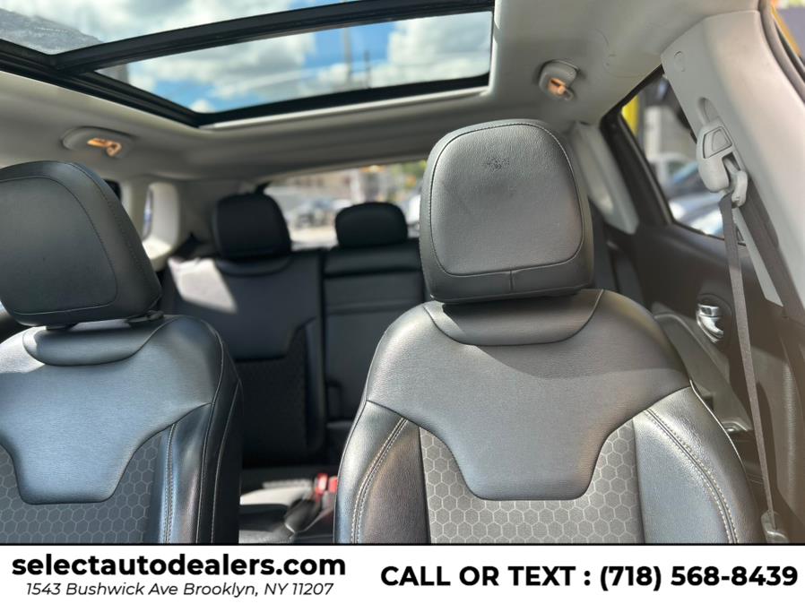 2019 Jeep Compass Latitude 4x4, available for sale in Brooklyn, New York | Select Auto Dealers Corp. Brooklyn, New York 2019 Jeep Compass Latitude 4x4, available for sale in Brooklyn, New York | Select Auto Dealers Corp. Brooklyn, New York