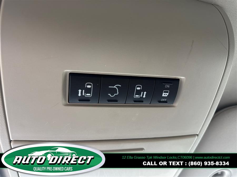 2013 Dodge Grand Caravan 4dr Wgn SXT, available for sale in Windsor Locks, Connecticut | Auto Direct LLC. Windsor Locks, Connecticut 2013 Dodge Grand Caravan 4dr Wgn SXT, available for sale in Windsor Locks, Connecticut | Auto Direct LLC. Windsor Locks, Connecticut