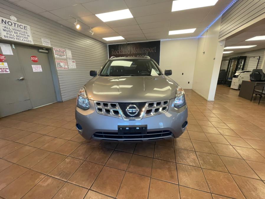 2015 Nissan Rogue Select S photo 2
