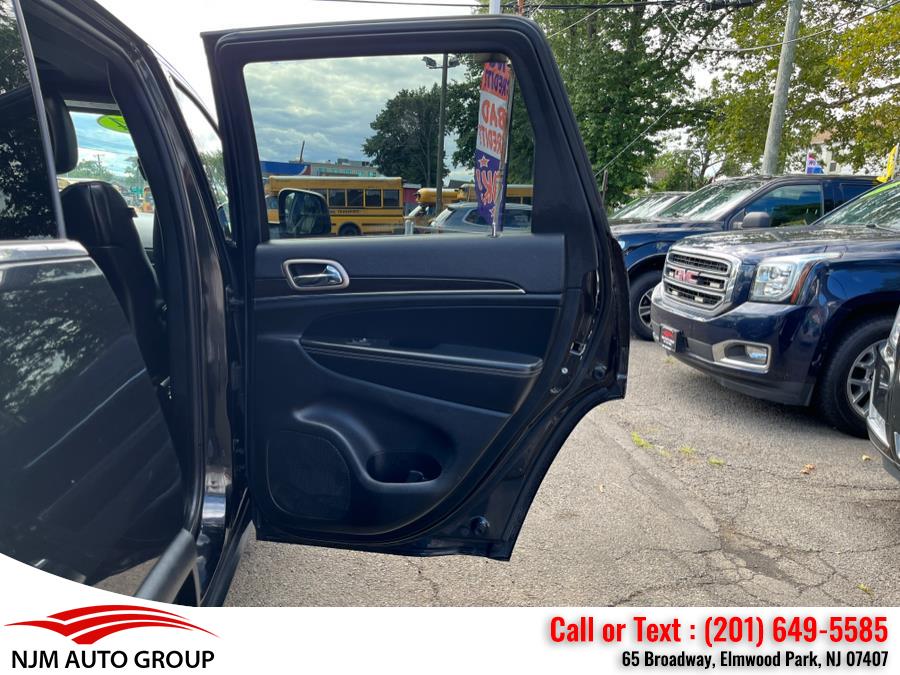 2014 Jeep Grand Cherokee 4WD 4dr Limited, available for sale in Elmwood Park, New Jersey | NJM Auto Group. Elmwood Park, New Jersey 2014 Jeep Grand Cherokee 4WD 4dr Limited, available for sale in Elmwood Park, New Jersey | NJM Auto Group. Elmwood Park, New Jersey