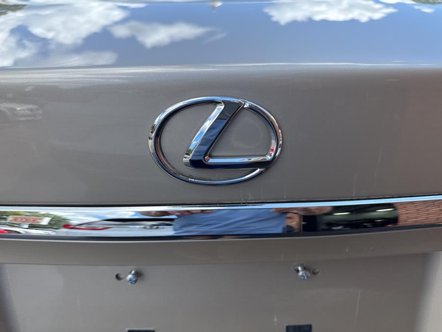 2012 Lexus ES 350 4dr Sdn, available for sale in Waterbury, Connecticut | National Auto Brokers, Inc.. Waterbury, Connecticut 2012 Lexus ES 350 4dr Sdn, available for sale in Waterbury, Connecticut | National Auto Brokers, Inc.. Waterbury, Connecticut