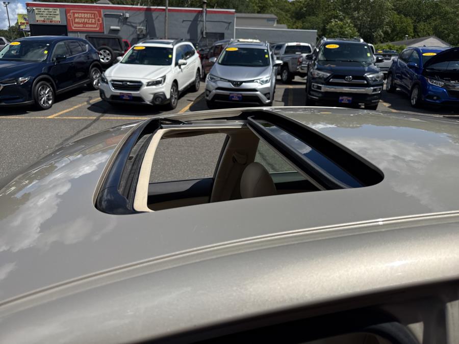 2012 Lexus ES 350 4dr Sdn, available for sale in Waterbury, Connecticut | National Auto Brokers, Inc.. Waterbury, Connecticut 2012 Lexus ES 350 4dr Sdn, available for sale in Waterbury, Connecticut | National Auto Brokers, Inc.. Waterbury, Connecticut