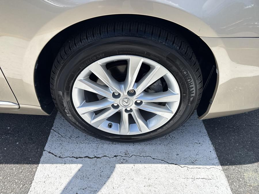 2012 Lexus ES 350 4dr Sdn, available for sale in Waterbury, Connecticut | National Auto Brokers, Inc.. Waterbury, Connecticut 2012 Lexus ES 350 4dr Sdn, available for sale in Waterbury, Connecticut | National Auto Brokers, Inc.. Waterbury, Connecticut