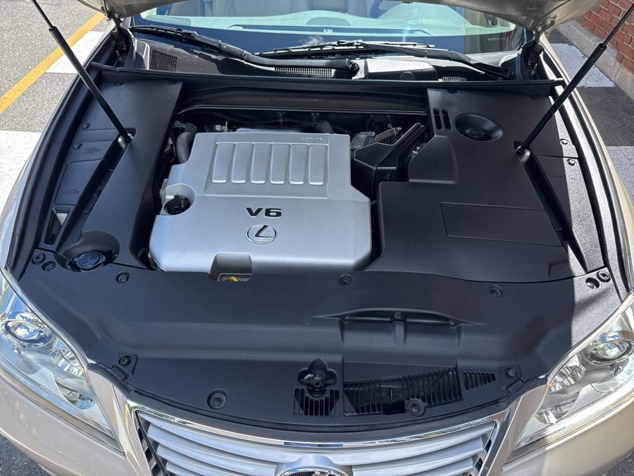 2012 Lexus ES 350 4dr Sdn, available for sale in Waterbury, Connecticut | National Auto Brokers, Inc.. Waterbury, Connecticut 2012 Lexus ES 350 4dr Sdn, available for sale in Waterbury, Connecticut | National Auto Brokers, Inc.. Waterbury, Connecticut