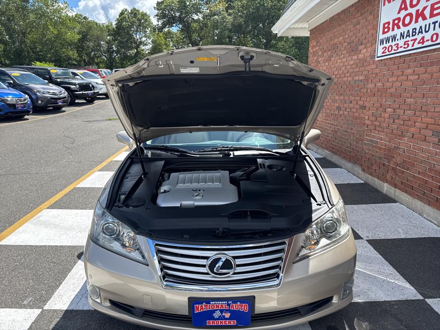 2012 Lexus ES 350 4dr Sdn, available for sale in Waterbury, Connecticut | National Auto Brokers, Inc.. Waterbury, Connecticut 2012 Lexus ES 350 4dr Sdn, available for sale in Waterbury, Connecticut | National Auto Brokers, Inc.. Waterbury, Connecticut
