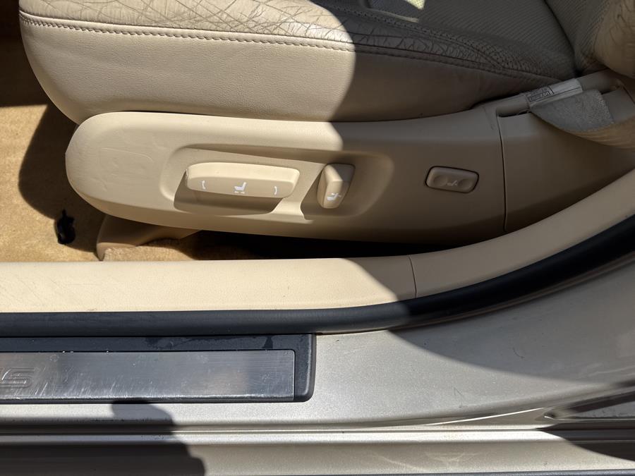 2012 Lexus ES 350 4dr Sdn, available for sale in Waterbury, Connecticut | National Auto Brokers, Inc.. Waterbury, Connecticut 2012 Lexus ES 350 4dr Sdn, available for sale in Waterbury, Connecticut | National Auto Brokers, Inc.. Waterbury, Connecticut