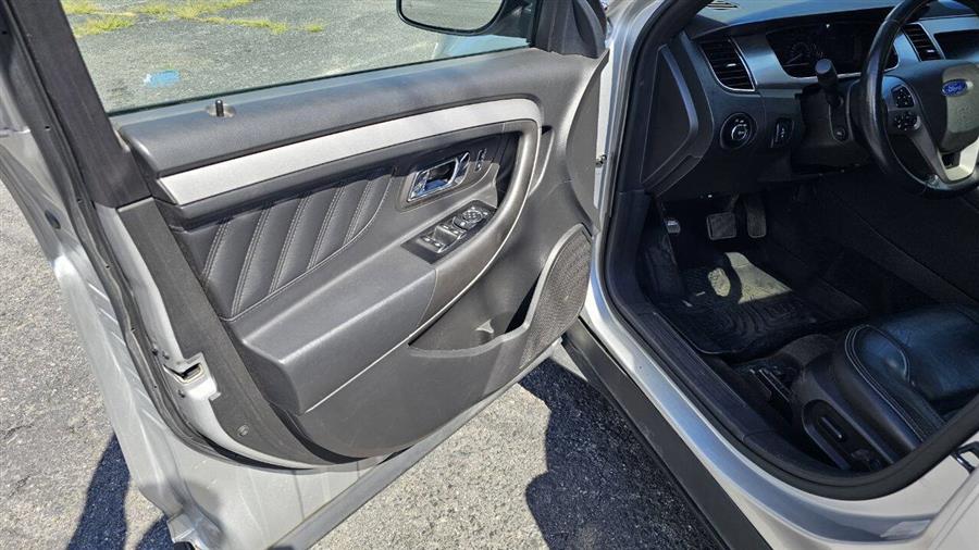 2015 Ford Taurus SEL AWD 4dr Sedan, available for sale in Wolcott, New York | Auto Hunter CNY. Wolcott, New York 2015 Ford Taurus SEL AWD 4dr Sedan, available for sale in Wolcott, New York | Auto Hunter CNY. Wolcott, New York