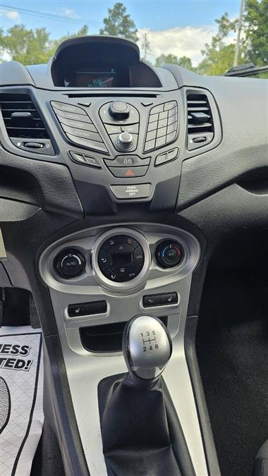 2014 Ford Fiesta SE 4dr Sedan, available for sale in Wolcott, New York | Auto Hunter CNY. Wolcott, New York 2014 Ford Fiesta SE 4dr Sedan, available for sale in Wolcott, New York | Auto Hunter CNY. Wolcott, New York