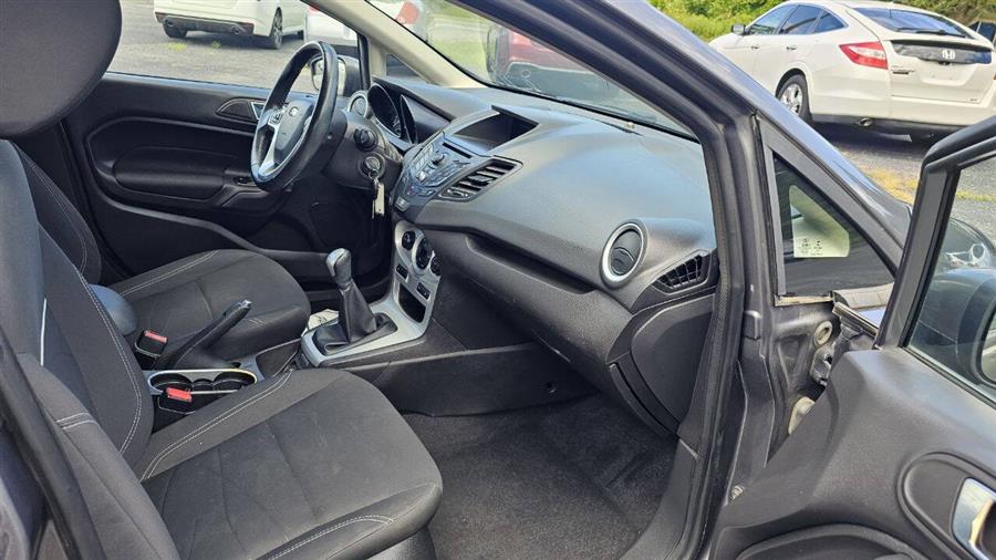 2014 Ford Fiesta SE 4dr Sedan, available for sale in Wolcott, New York | Auto Hunter CNY. Wolcott, New York 2014 Ford Fiesta SE 4dr Sedan, available for sale in Wolcott, New York | Auto Hunter CNY. Wolcott, New York