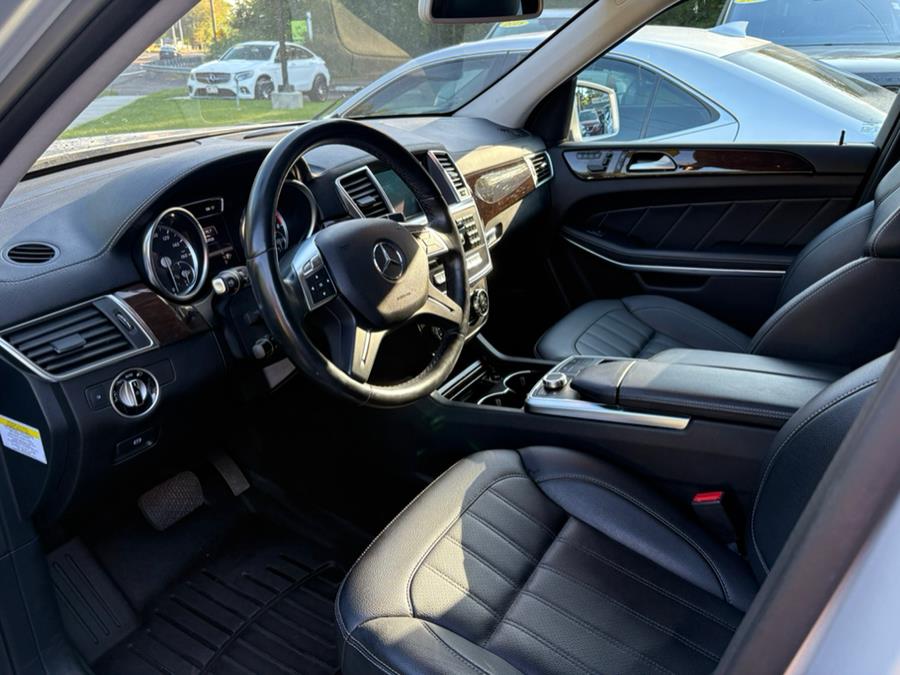 2013 Mercedes-Benz GL-Class 4MATIC 4dr GL 450, available for sale in Branford, Connecticut | J&E Auto Sales LLC. Branford, Connecticut 2013 Mercedes-Benz GL-Class 4MATIC 4dr GL 450, available for sale in Branford, Connecticut | J&E Auto Sales LLC. Branford, Connecticut