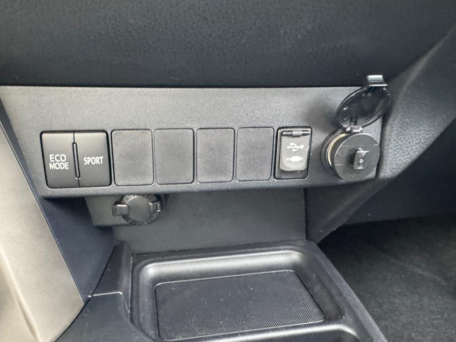 2015 Toyota RAV4 AWD 4dr XLE (Natl), available for sale in Jamaica, New York | Sunrise Autoland. Jamaica, New York 2015 Toyota RAV4 AWD 4dr XLE (Natl), available for sale in Jamaica, New York | Sunrise Autoland. Jamaica, New York