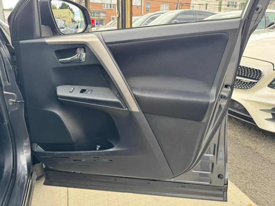 2015 Toyota RAV4 AWD 4dr XLE (Natl), available for sale in Jamaica, New York | Sunrise Autoland. Jamaica, New York 2015 Toyota RAV4 AWD 4dr XLE (Natl), available for sale in Jamaica, New York | Sunrise Autoland. Jamaica, New York