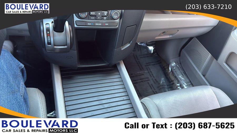 2015 Honda Pilot LX Sport Utility 4D, available for sale in New Haven, Connecticut | Boulevard Motors LLC. New Haven, Connecticut 2015 Honda Pilot LX Sport Utility 4D, available for sale in New Haven, Connecticut | Boulevard Motors LLC. New Haven, Connecticut