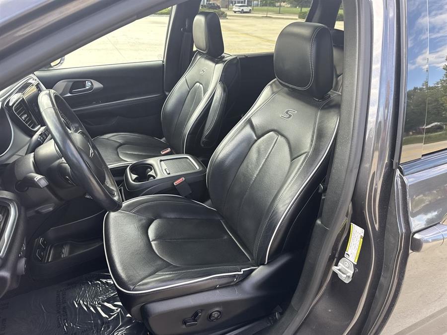 2019 Chrysler Pacifica Limited, available for sale in Elida, Ohio | Josh's All Under Ten LLC. Elida, Ohio 2019 Chrysler Pacifica Limited, available for sale in Elida, Ohio | Josh's All Under Ten LLC. Elida, Ohio