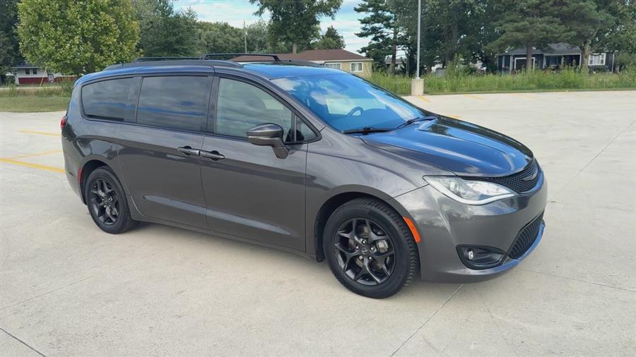 2019 Chrysler Pacifica Limited, available for sale in Elida, Ohio | Josh's All Under Ten LLC. Elida, Ohio 2019 Chrysler Pacifica Limited, available for sale in Elida, Ohio | Josh's All Under Ten LLC. Elida, Ohio