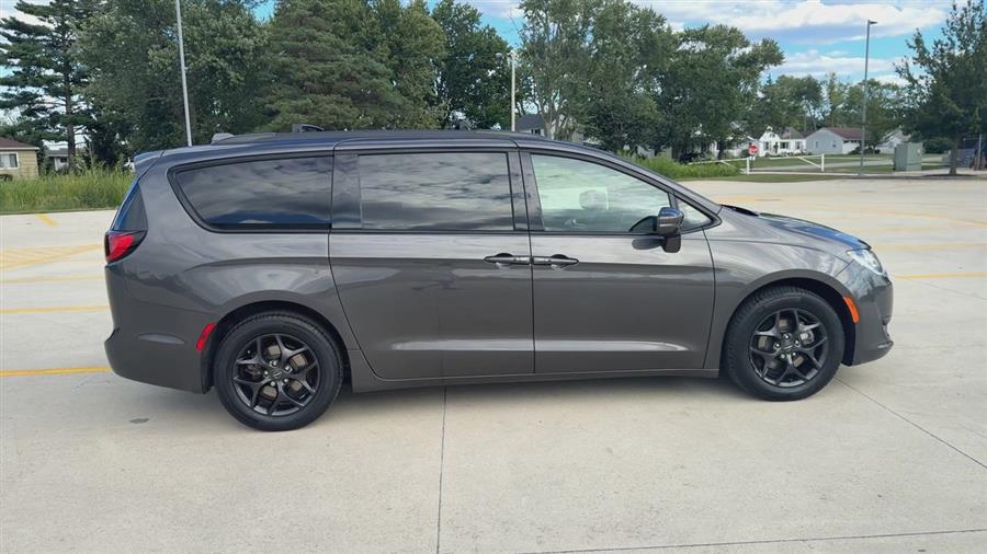 2019 Chrysler Pacifica Limited, available for sale in Elida, Ohio | Josh's All Under Ten LLC. Elida, Ohio 2019 Chrysler Pacifica Limited, available for sale in Elida, Ohio | Josh's All Under Ten LLC. Elida, Ohio