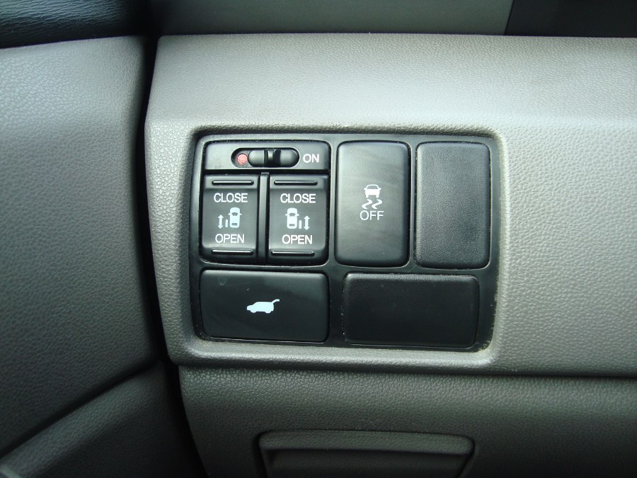 2012 Honda Odyssey 5dr EX-L, available for sale in Manchester, Connecticut | Yara Motors. Manchester, Connecticut 2012 Honda Odyssey 5dr EX-L, available for sale in Manchester, Connecticut | Yara Motors. Manchester, Connecticut