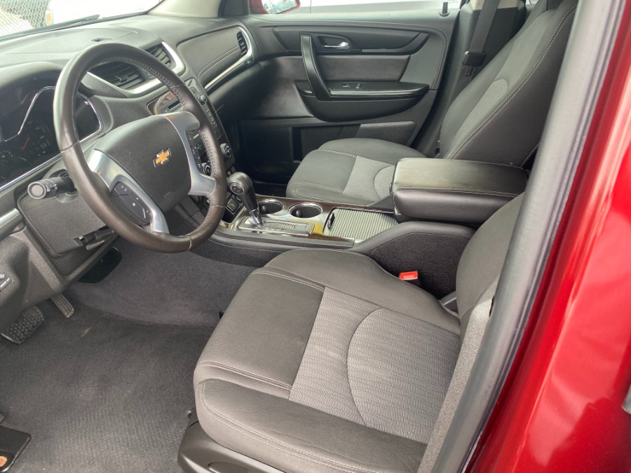 2017 Chevrolet Traverse AWD 4dr LT w/1LT, available for sale in Middle Village, New York | Middle Village Motors . Middle Village, New York 2017 Chevrolet Traverse AWD 4dr LT w/1LT, available for sale in Middle Village, New York | Middle Village Motors . Middle Village, New York