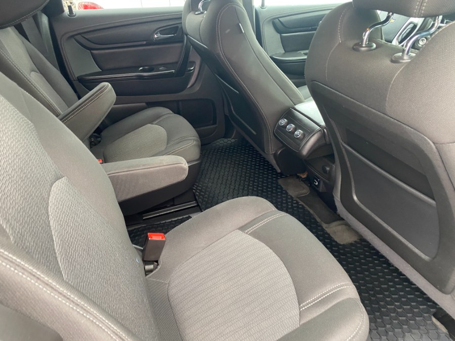 2017 Chevrolet Traverse AWD 4dr LT w/1LT, available for sale in Middle Village, New York | Middle Village Motors . Middle Village, New York 2017 Chevrolet Traverse AWD 4dr LT w/1LT, available for sale in Middle Village, New York | Middle Village Motors . Middle Village, New York
